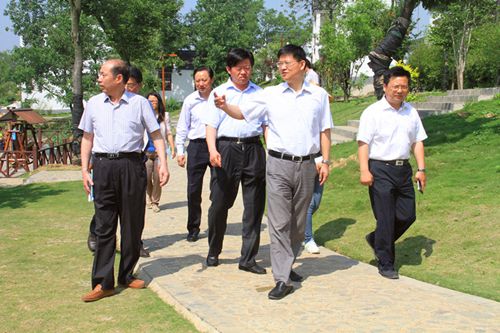 李亞平廳長赴江寧區(qū)水利局調(diào)研指導(dǎo)教育實踐活動 李亞平廳長赴江寧區(qū)水利局調(diào)研指導(dǎo)教育實踐活動